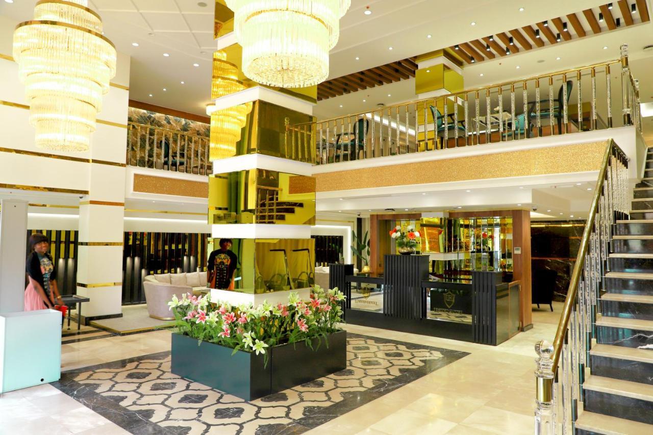 United Hotel International Yaoundé エクステリア 写真