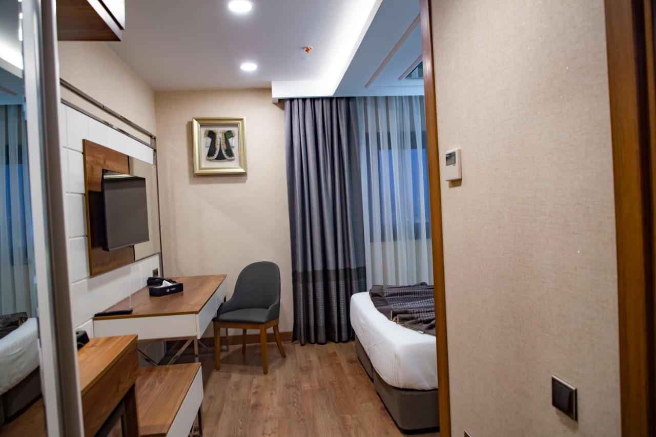 United Hotel International Yaoundé エクステリア 写真