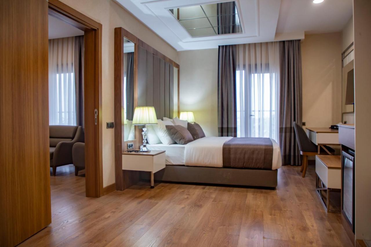 United Hotel International Yaoundé エクステリア 写真