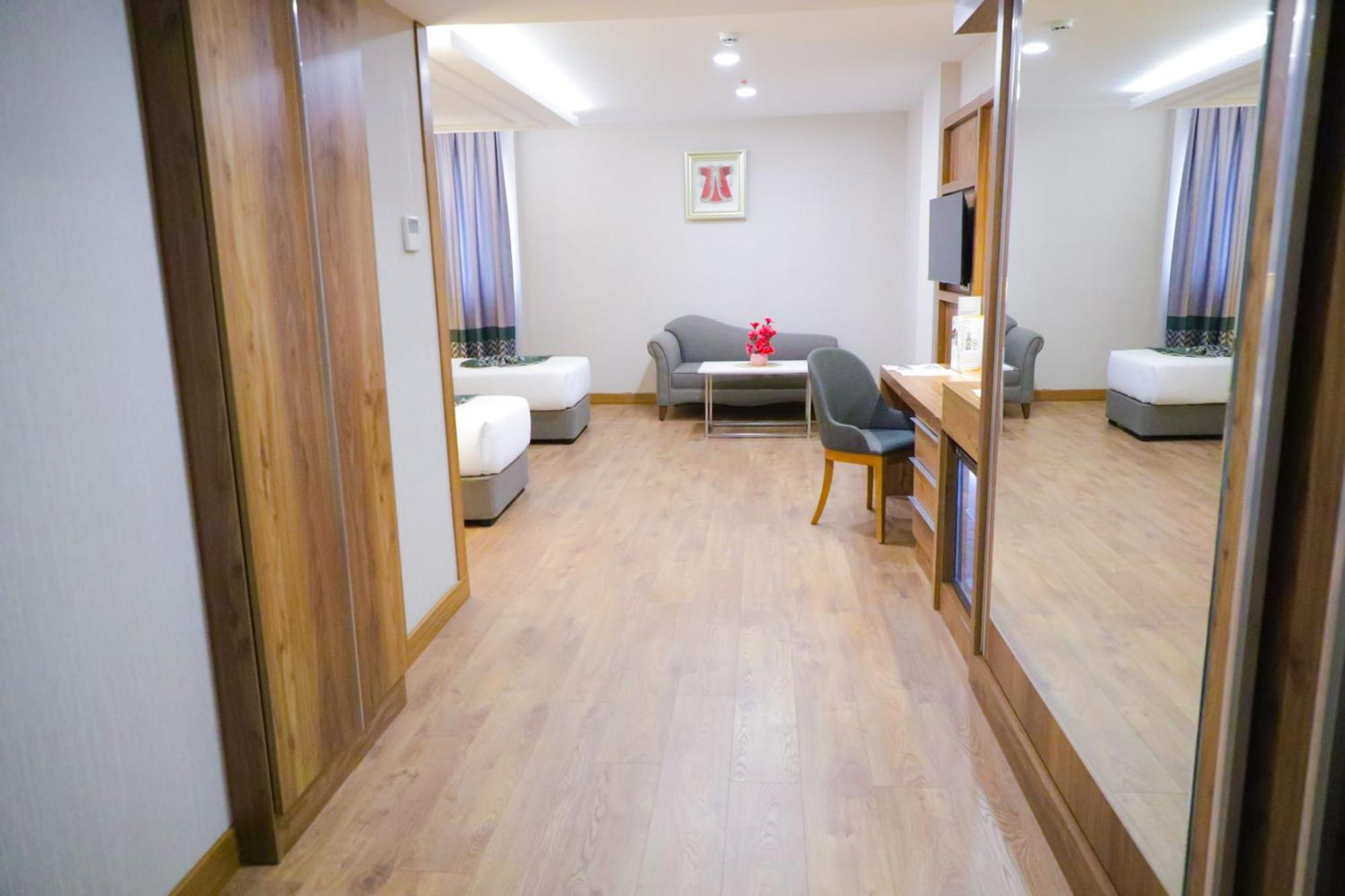 United Hotel International Yaoundé エクステリア 写真