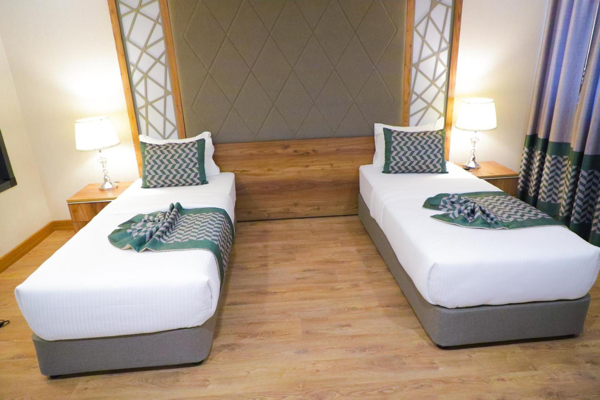 United Hotel International Yaoundé エクステリア 写真