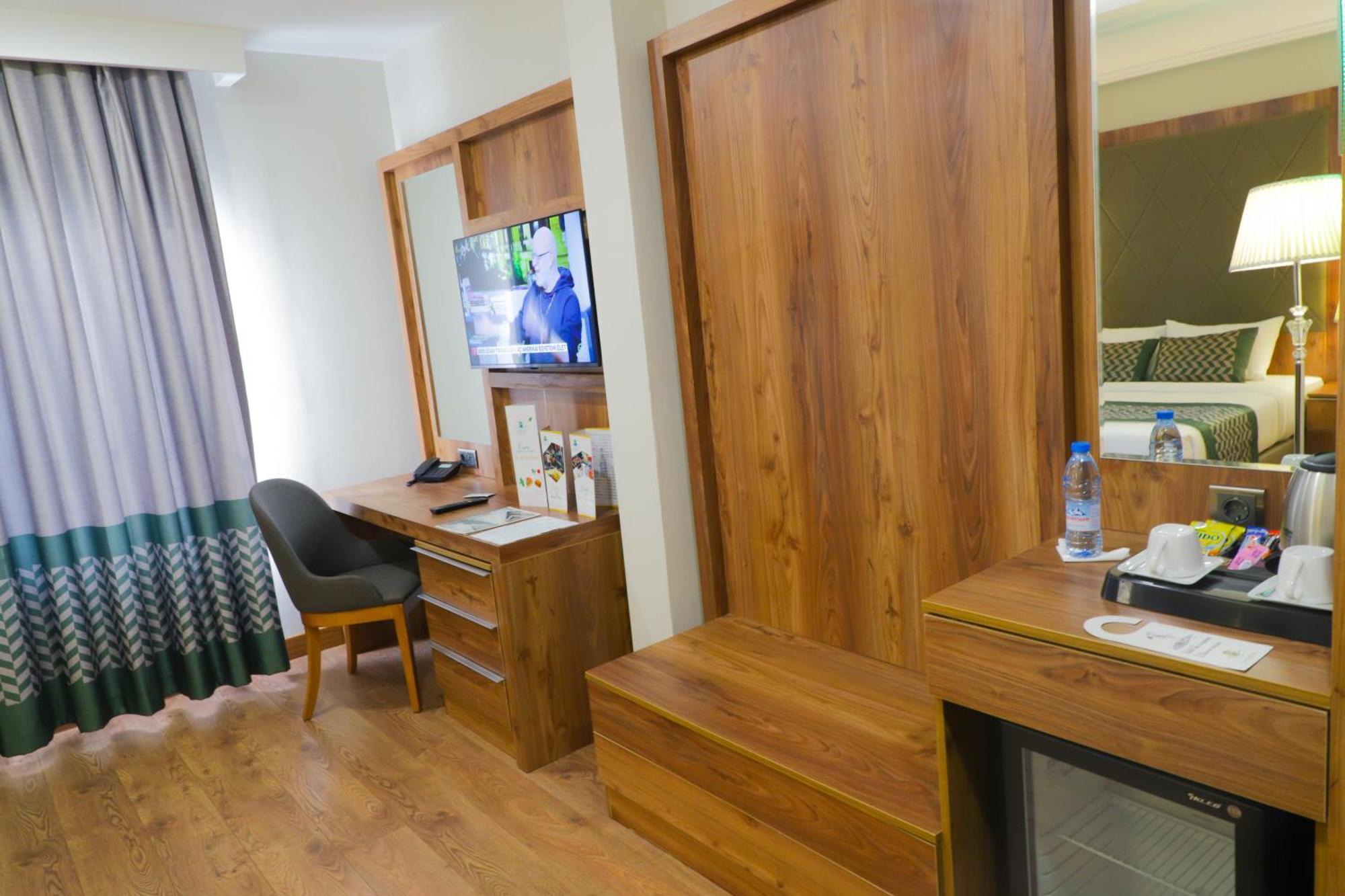 United Hotel International Yaoundé エクステリア 写真