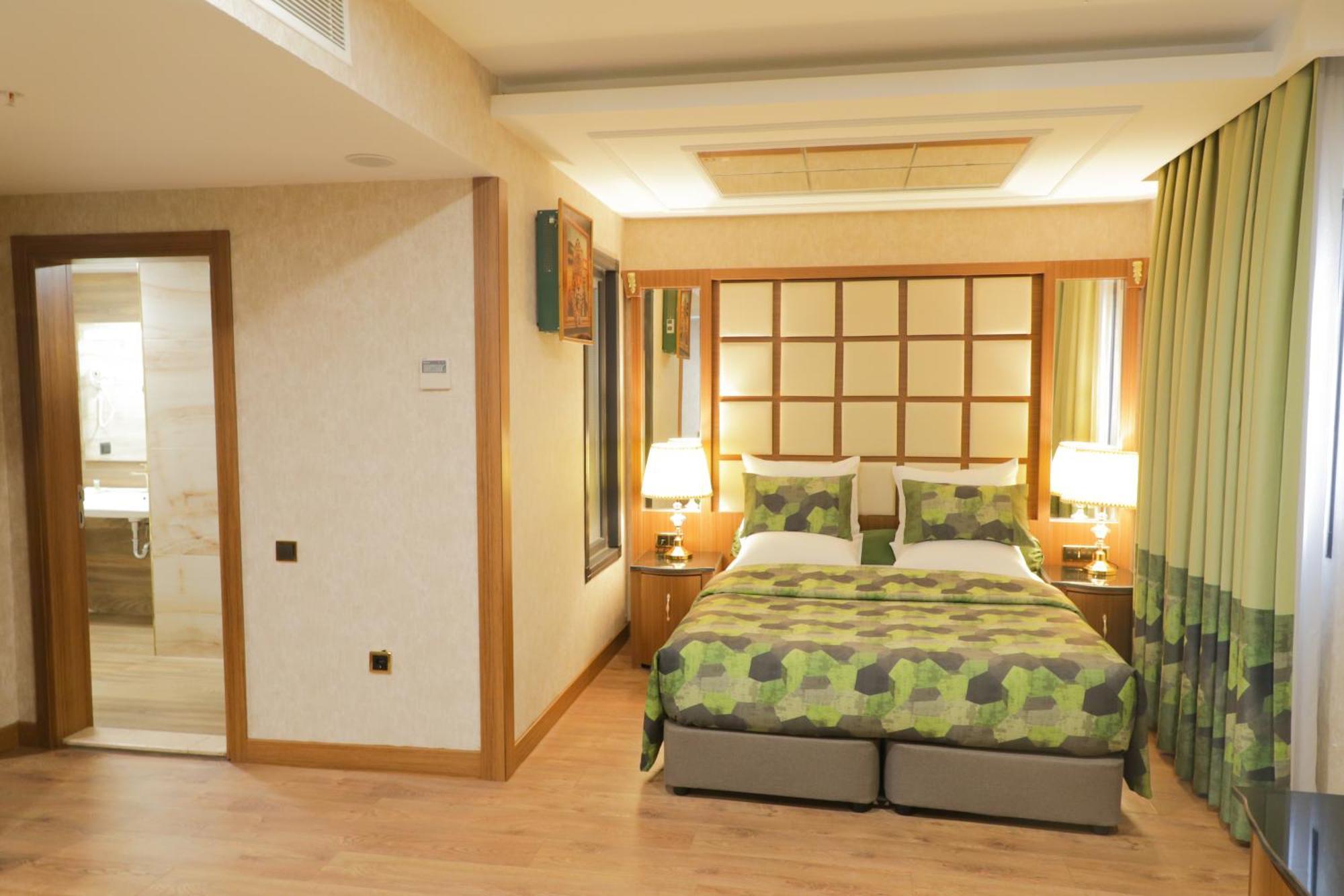 United Hotel International Yaoundé エクステリア 写真